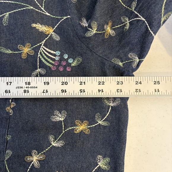 Anne Carson Womens Denim Embroidered Button Up Top‎ 2X Colorful Boho Western - Picture 4 of 7
